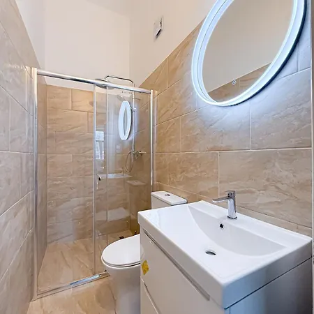 4bdr Infinity 100 M2 Apartmán *