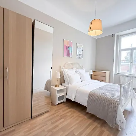 4bdr Infinity 100 M2 Apartment *